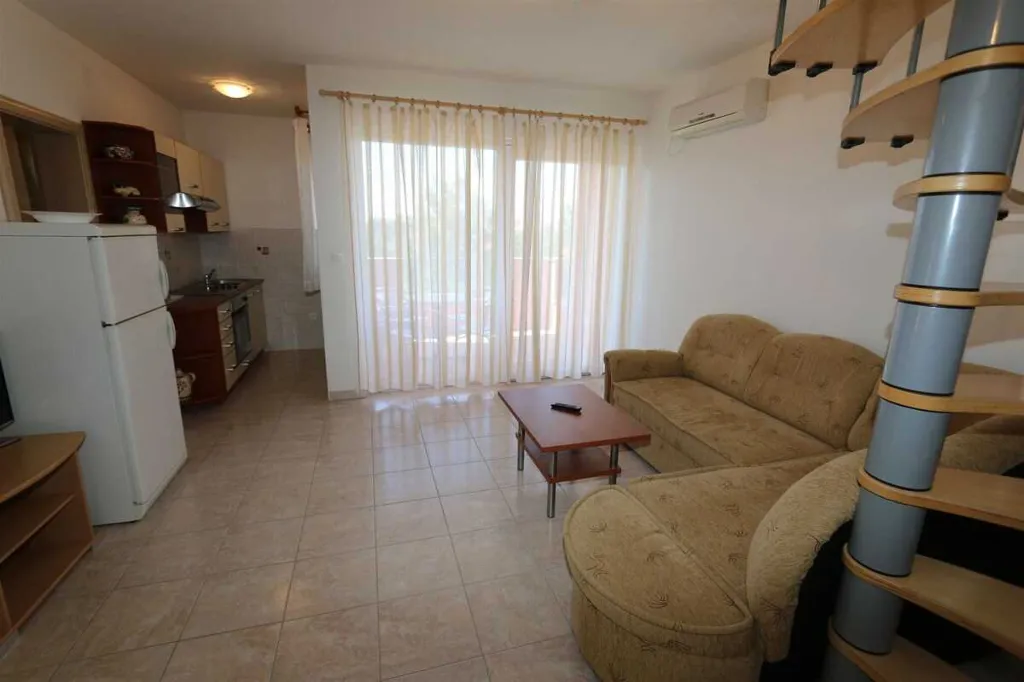 Šilo 2-Bedroom Apartment for up to 6 Guests