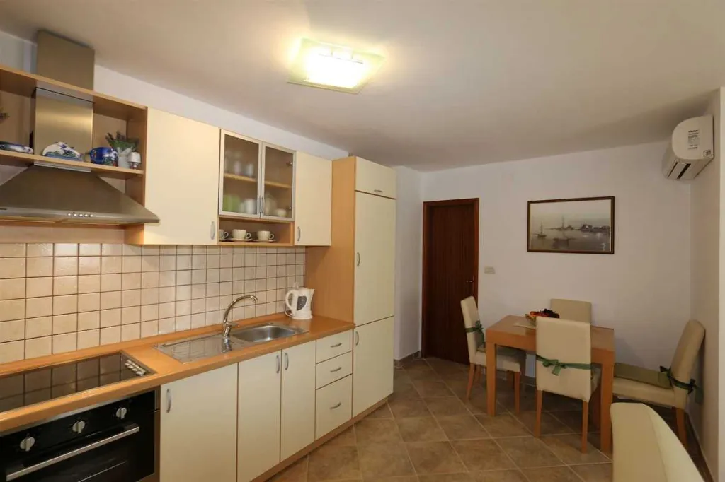 Two-Bedroom Apartment in Klimno (Sleeps 5)