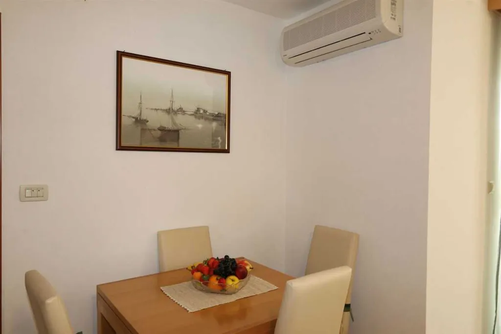 Two-Bedroom Apartment in Klimno (Sleeps 5)