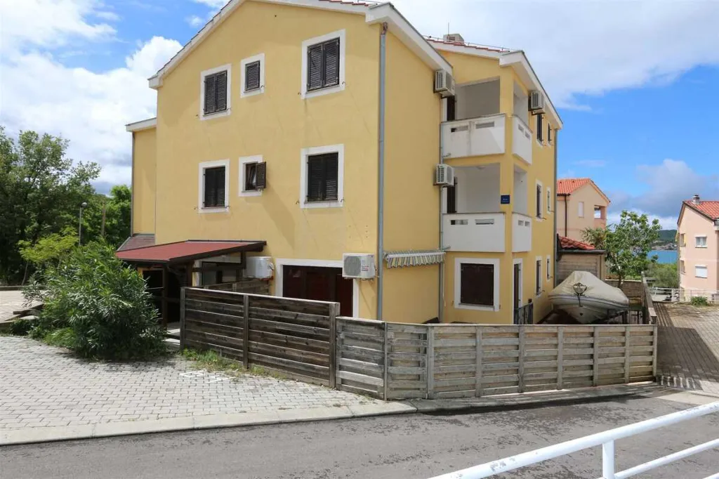 Two-Bedroom Apartment in Klimno (Sleeps 5)