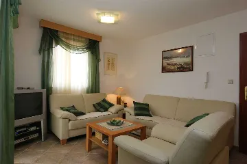 Two-Bedroom Apartment in Klimno (Sleeps 5)