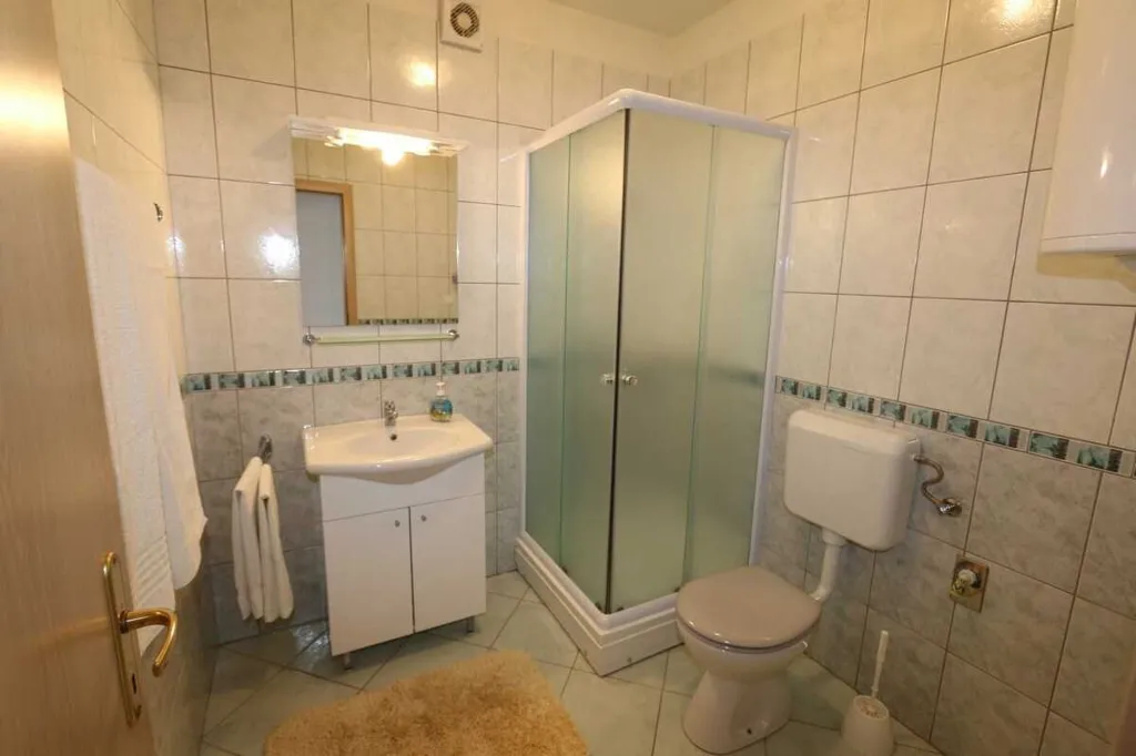 2-Bedroom Apartment in Šilo for 4-6 Guests