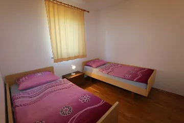 2-Bedroom Apartment in Šilo for 4-6 Guests