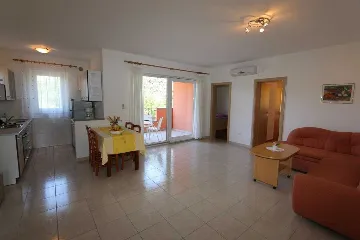 2-Bedroom Apartment in Šilo for 4-6 Guests