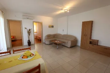 Two-Bedroom Apartment in Šilo for Up to 6