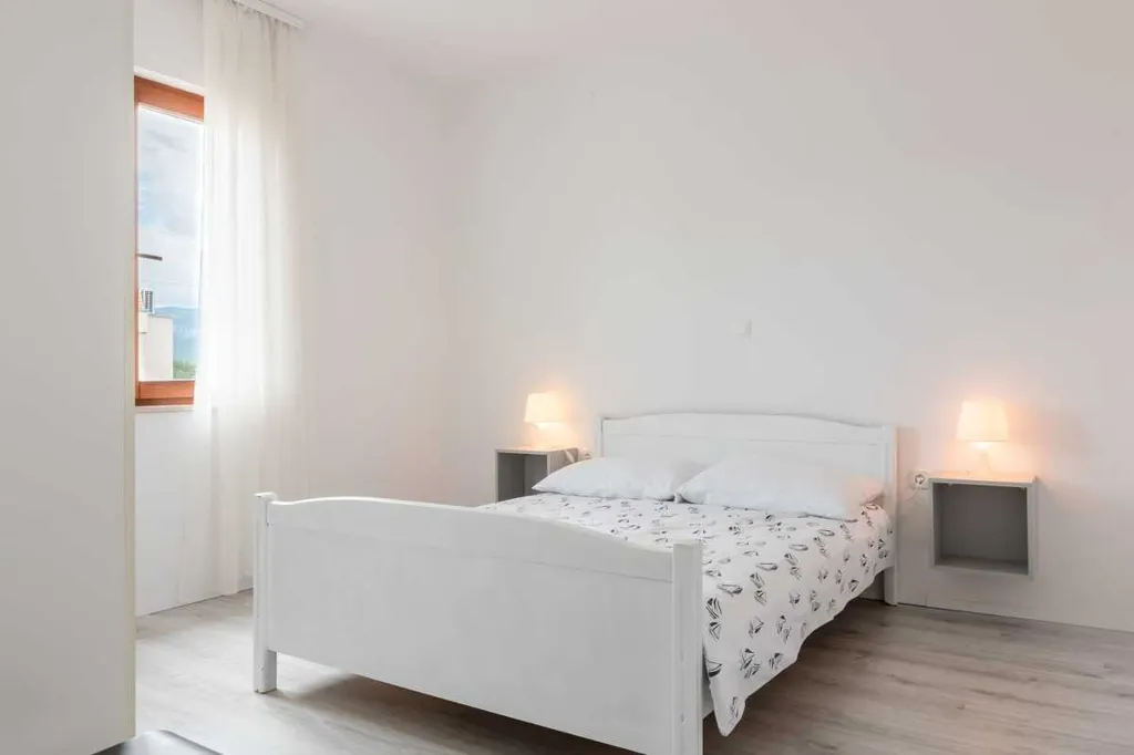 Two-Bedroom Apartment in Šilo (Up to 5)