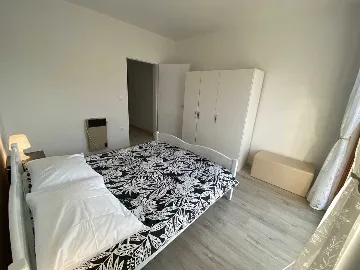 2-Bedroom Apartment in Šilo for Up to 4