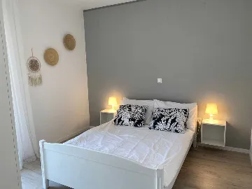 2-Bedroom Apartment in Šilo for Up to 4
