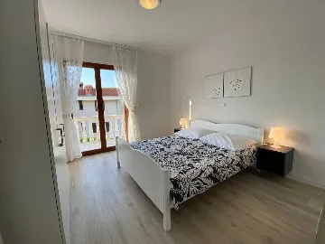 2-Bedroom Apartment in Šilo for Up to 4