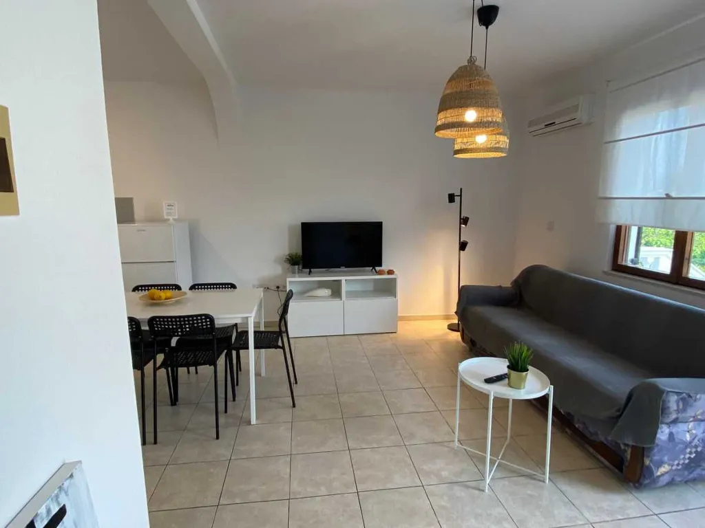 2-Bedroom Apartment in Šilo for Up to 4