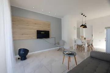 2-Bedroom Apartment in Šilo for 5 Guests