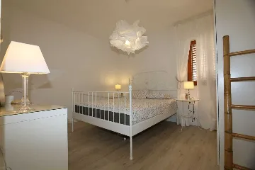 2-Bedroom Apartment in Šilo for 5 Guests