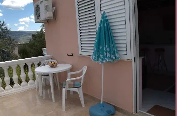 1-Bedroom Apartment in Šilo for Up to 4