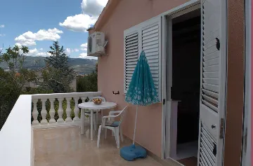 1-Bedroom Apartment in Šilo for Up to 4