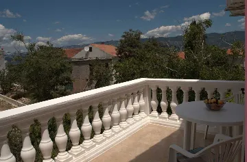 One-Bedroom Apartment in Šilo for Up to 4