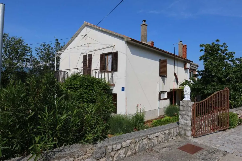 Apartment in Šilo for Up to 6 Guests