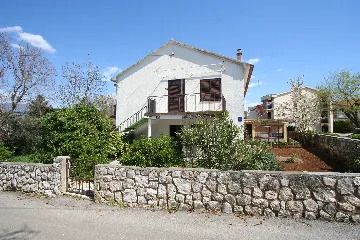 Apartment in Šilo for Up to 6 Guests