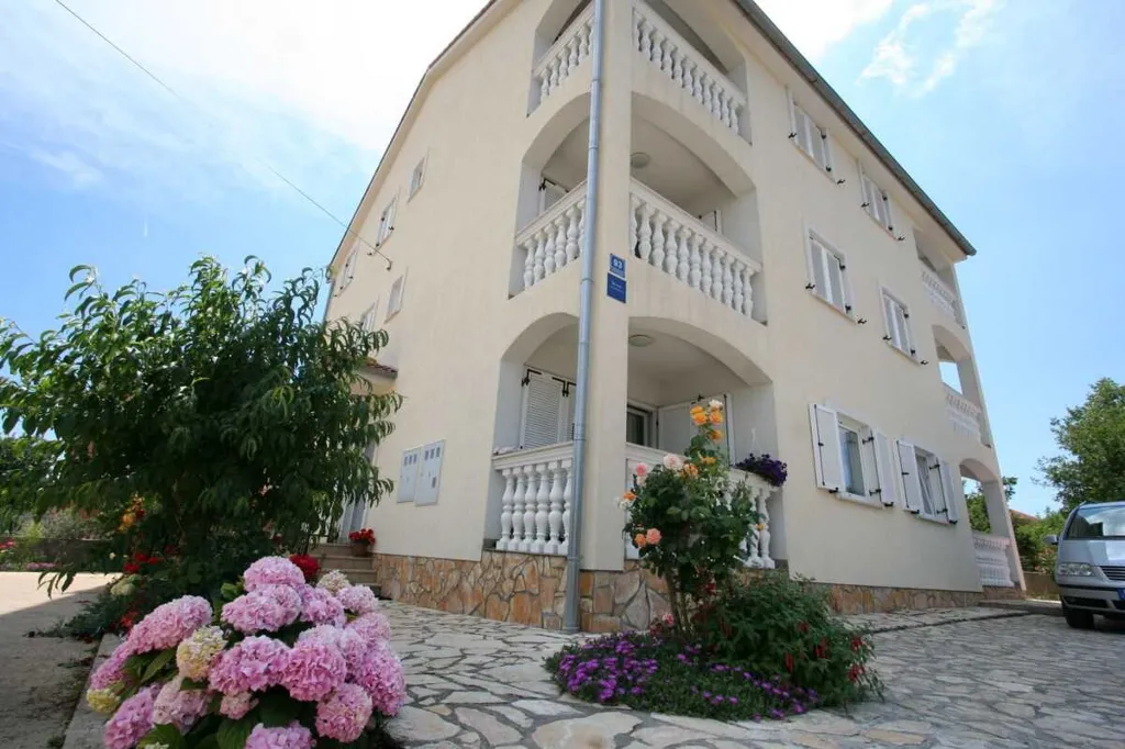 Two-Bedroom Apartment in Šilo for up to 6