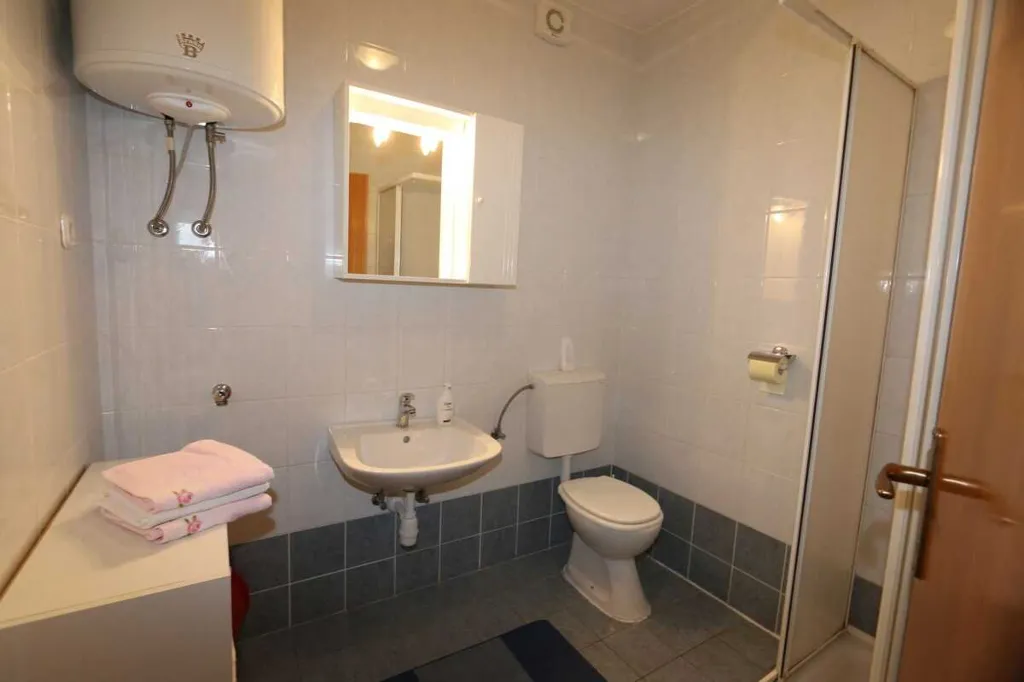 Two-Bedroom Apartment in Šilo for up to 6