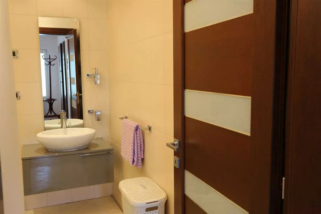 3-Bedroom House in Šilo for Up to 6 Guests