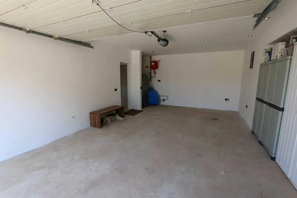3-Bedroom House in Šilo for Up to 6 Guests