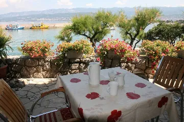 Apartment for 4 Guests in Šilo with Sea View