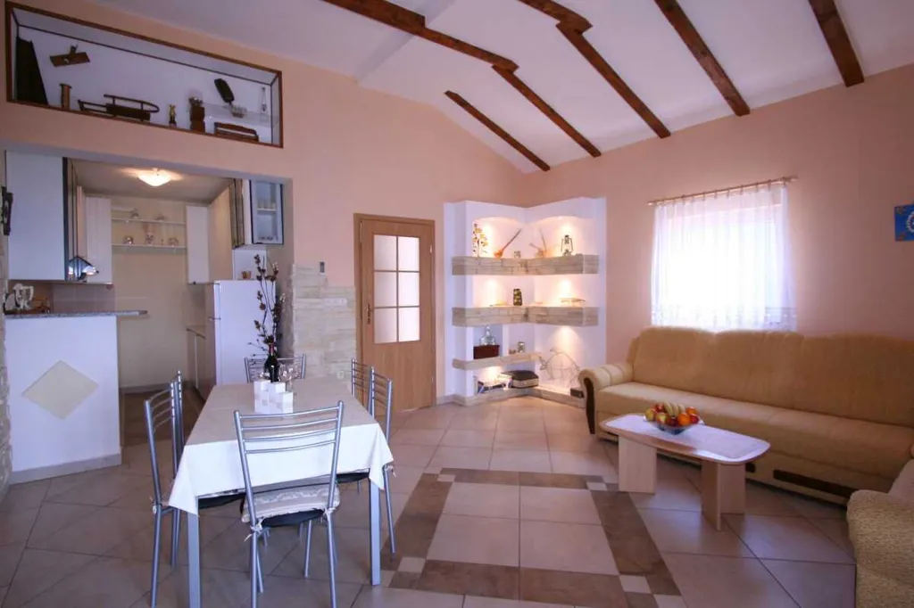 Šilo Apartment for up to 6 Guests