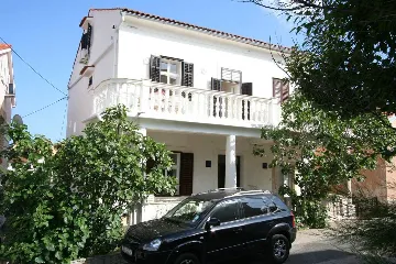 4-Bedroom Apartment in Šilo, Croatia (Up to 8)