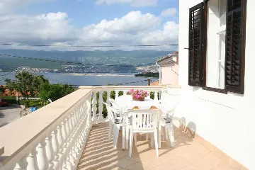 4-Bedroom Apartment in Šilo, Croatia (Up to 8)