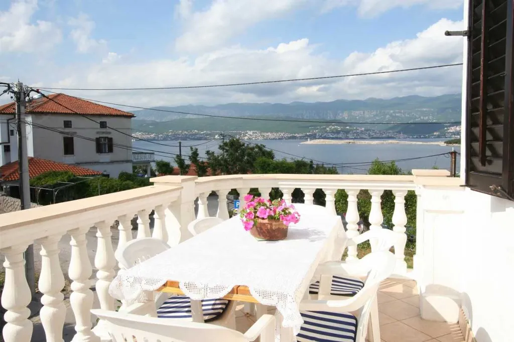 4-Bedroom Apartment in Šilo, Croatia (Up to 8)