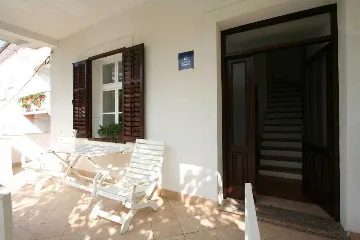 4-Bedroom Apartment in Šilo, Croatia (Up to 8)