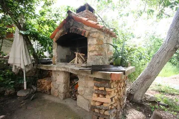 4-Bedroom Apartment in Šilo, Croatia (Up to 8)