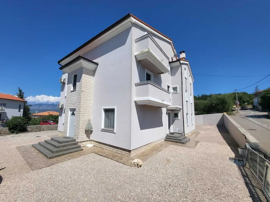 Apartment in Soline for Up to 4 Guests
