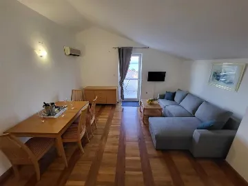Two-Bedroom Apartment in Soline for 4 Guests