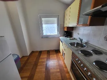 Two-Bedroom Apartment for 4 Guests in Soline