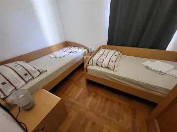 Two-Bedroom Apartment for 4 Guests in Soline