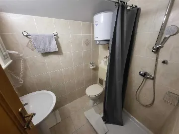 Two-Bedroom Apartment for 4 Guests in Soline