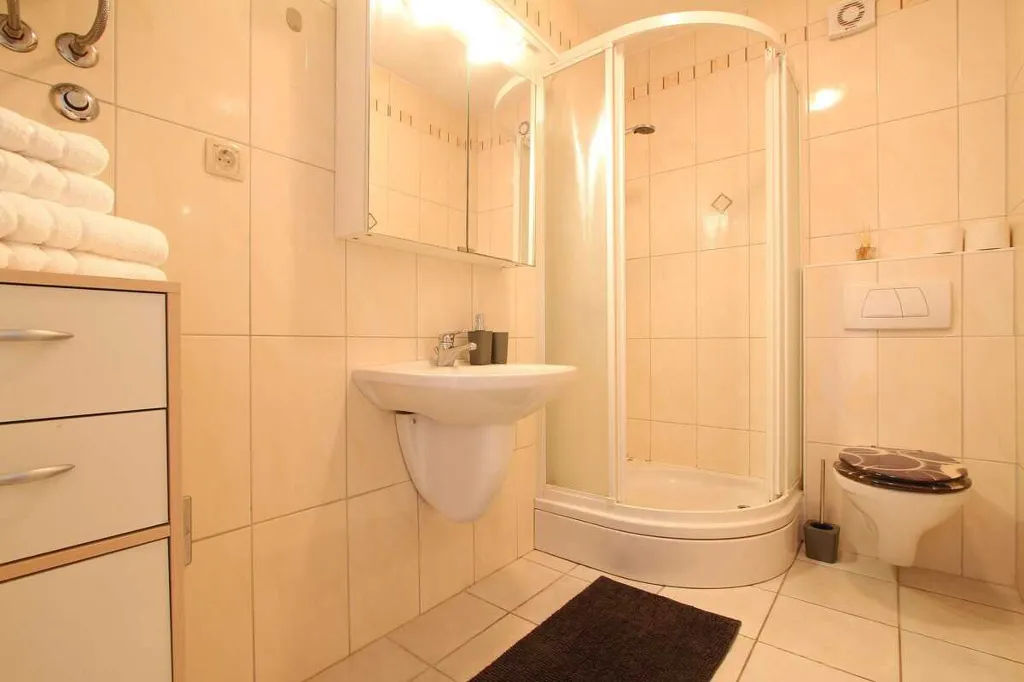 1-Bedroom Apartment in Soline for up to 4 Guests