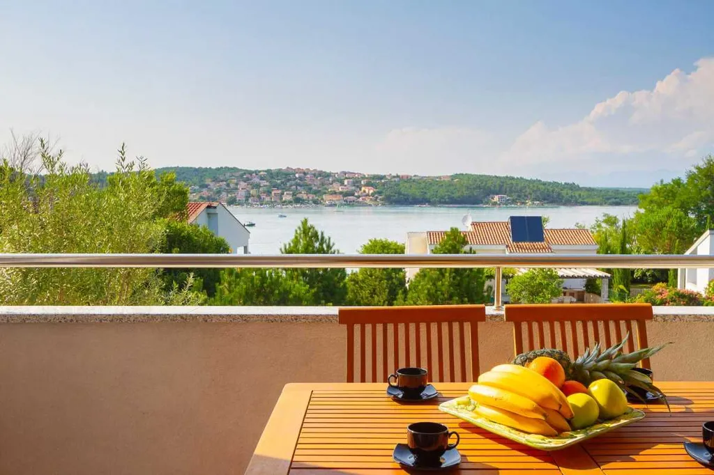 1-Bedroom Apartment in Soline for up to 4 Guests