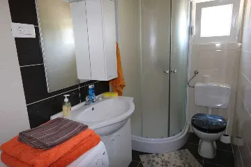 2-Bedroom Apartment in Šilo for Up to 6 Guests