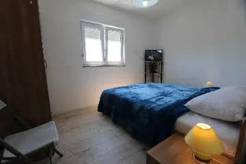 2-Bedroom Apartment in Šilo for Up to 6 Guests