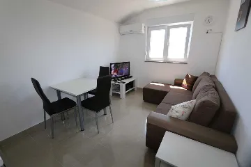 Apartment for 2 Guests in Šilo with Parking