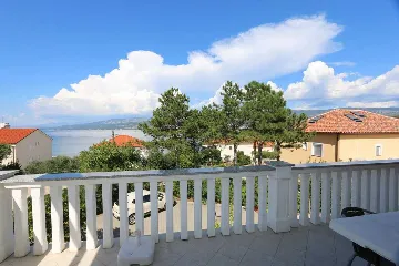 Šilo 2-Bedroom Apartment with Sea-View Balcony