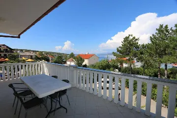 Šilo 2-Bedroom Apartment with Sea-View Balcony