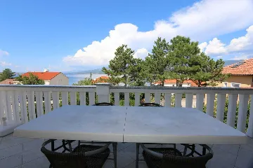 Šilo 2-Bedroom Apartment with Sea-View Balcony