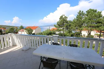 Šilo 2-Bedroom Apartment with Sea-View Balcony