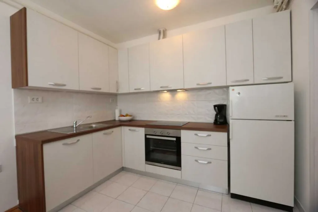 Šilo 2-Bedroom Apartment with Sea-View Balcony