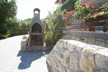 Šilo 2-Bedroom Apartment for Up to 5 Guests