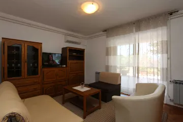 Šilo 2-Bedroom Apartment for Up to 5 Guests