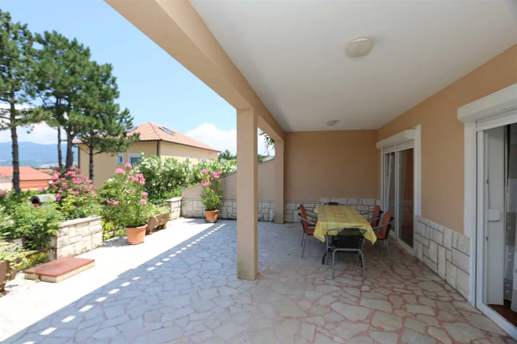Šilo 2-Bedroom Apartment for Up to 5 Guests